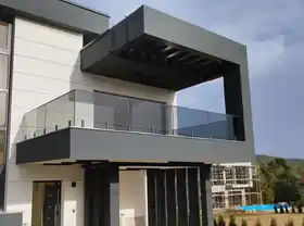Staklena ograda s Vista nosačem